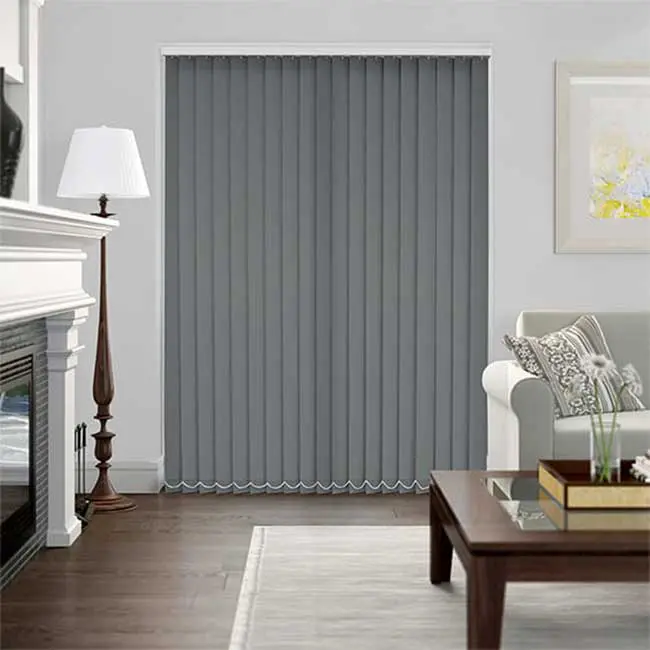 Màn lá dọc màu xám đậm mang đến sự sang trọng và chống nắng